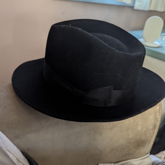 🖤 Vintage Lihua Classic Black Fedora Hat Satin Lining 59 Cm , 6.5", 2" Brim - Picture 1 of 9